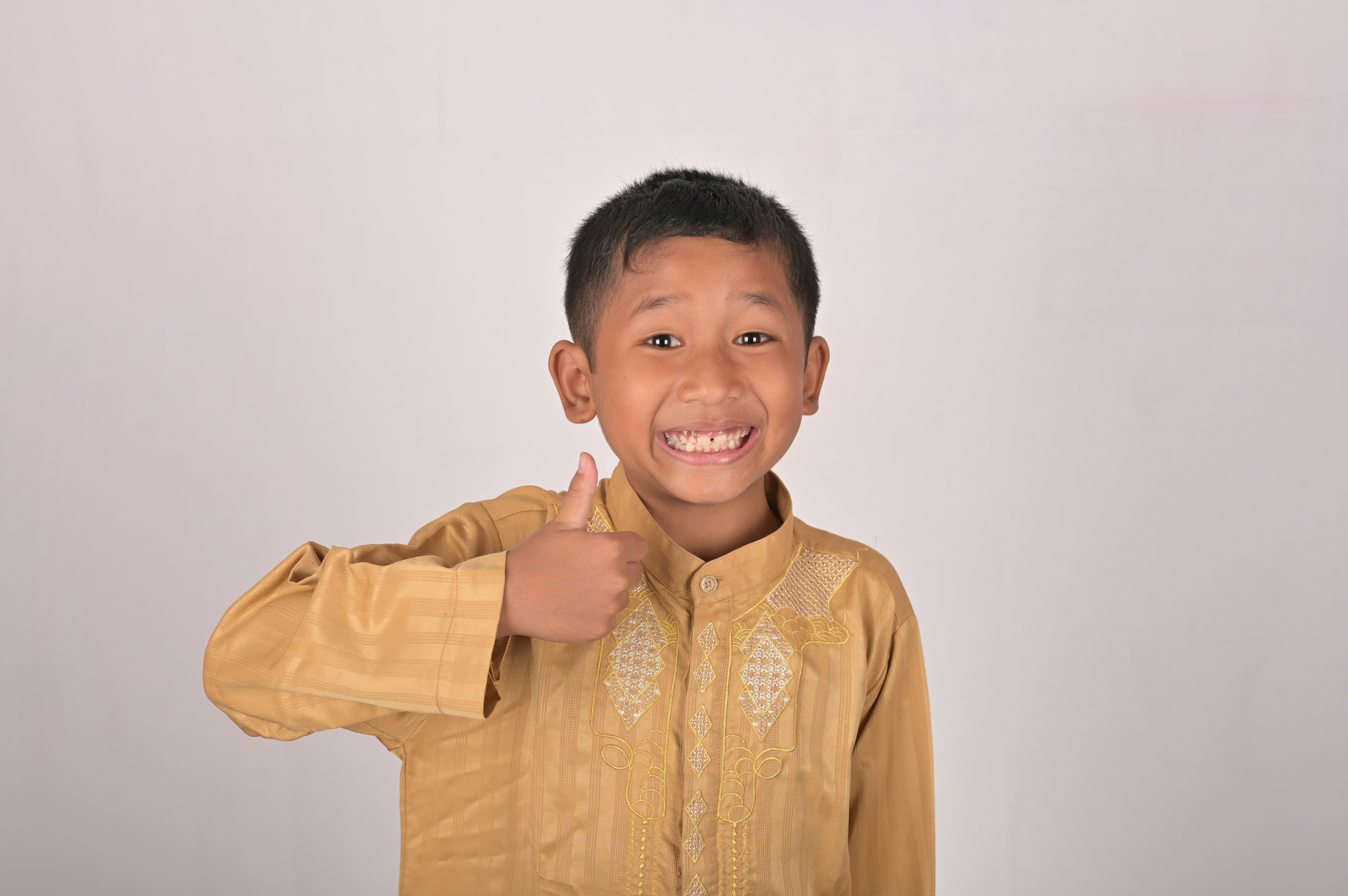 Josh Si Anak Trilingual: Kenapa Anak Campur-Campur Bahasa Itu Justru Tanda Lagi Pintar?